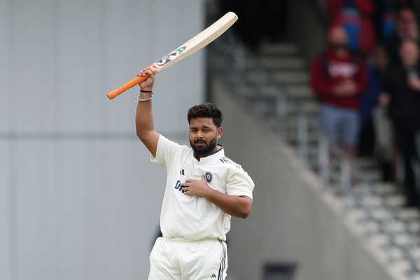 India’s lead swells past 300 after twin tons