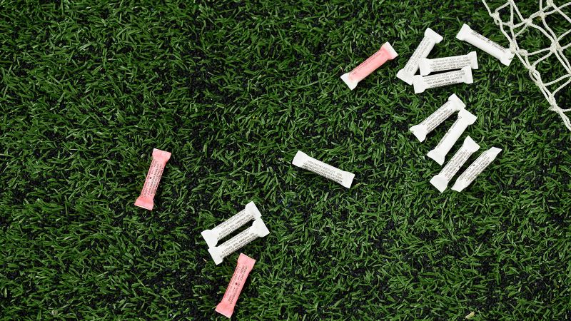 NFL players can still use smelling salts as long as not provided by teams