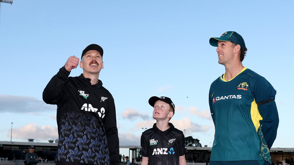 Short, Stoinis back as Marsh bowls in first T20I