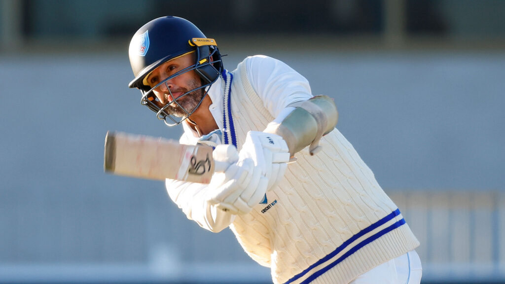 Lyon, Salzmann dig in as bowlers dominate in Perth