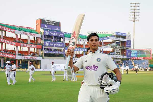 Jaiswal redeems Ahmedabad miss with composed hundred