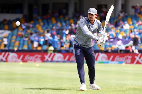De Kock guest of honour at Namibia’s housewarming party