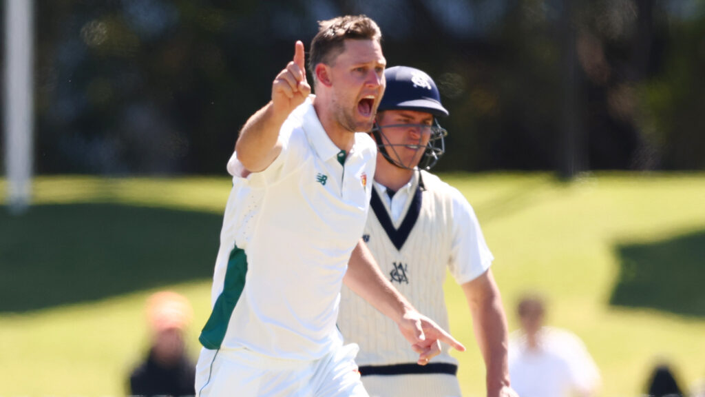 Mixed day for Tassie Test aspirants, Vics all out