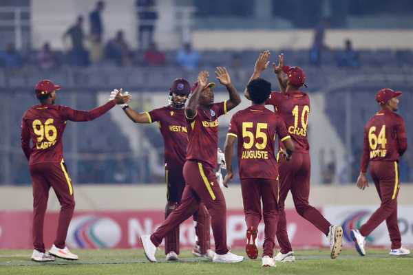 WI clinch super over thriller to level series