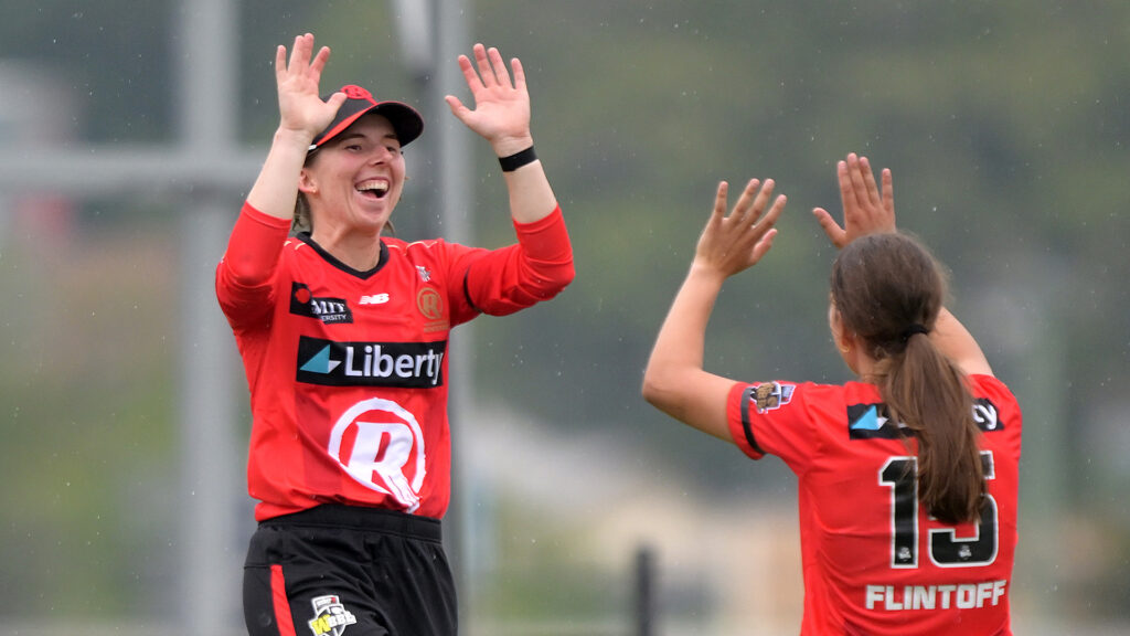 Stand-in skipper Wareham steps up as Renegades oust Heat