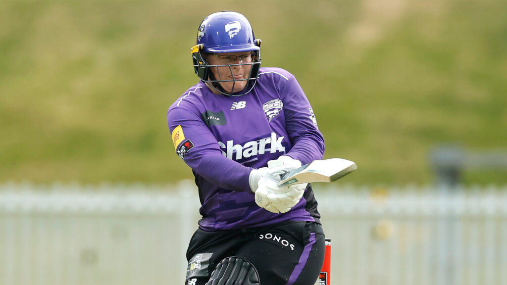 Hurricane Lizelle rips through Heat as lightning shortens match