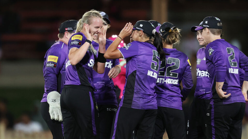 Silver-Holmes’ golden spell propels Hurricanes over Sixers