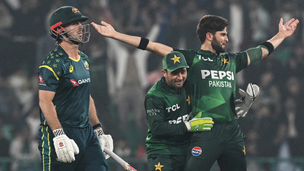 Australia crash to worst ever T20 defeat in Pakistan