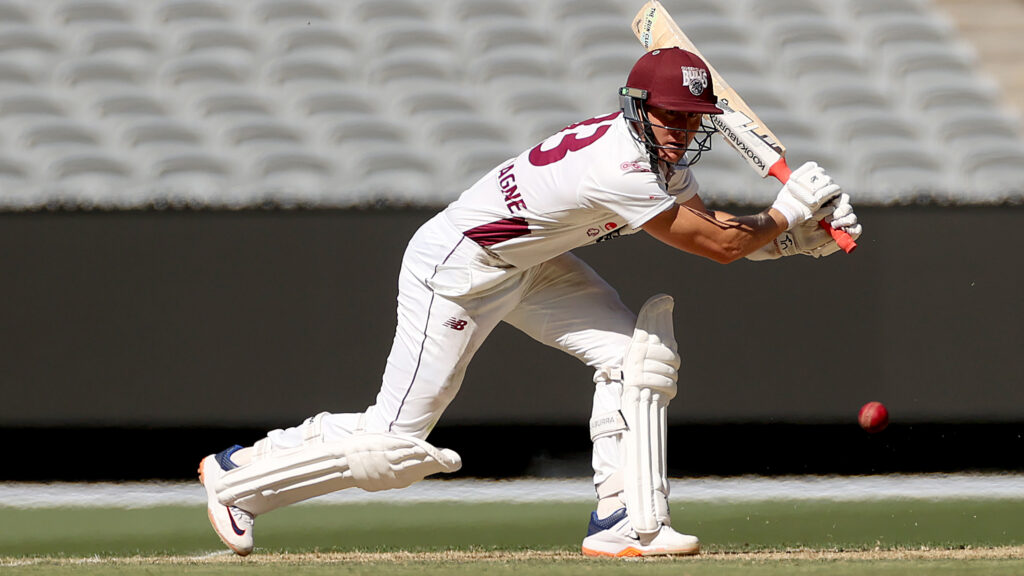 Tight finish looms after Labuschagne falls late at the MCG