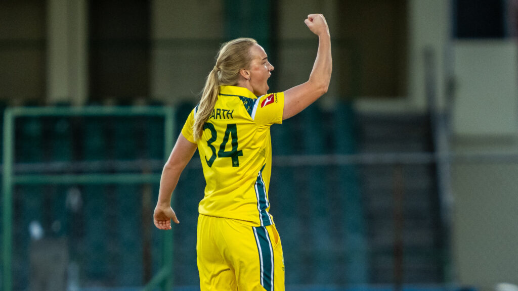 Batters deliver as Molineux’s ODI era starts with thumping win