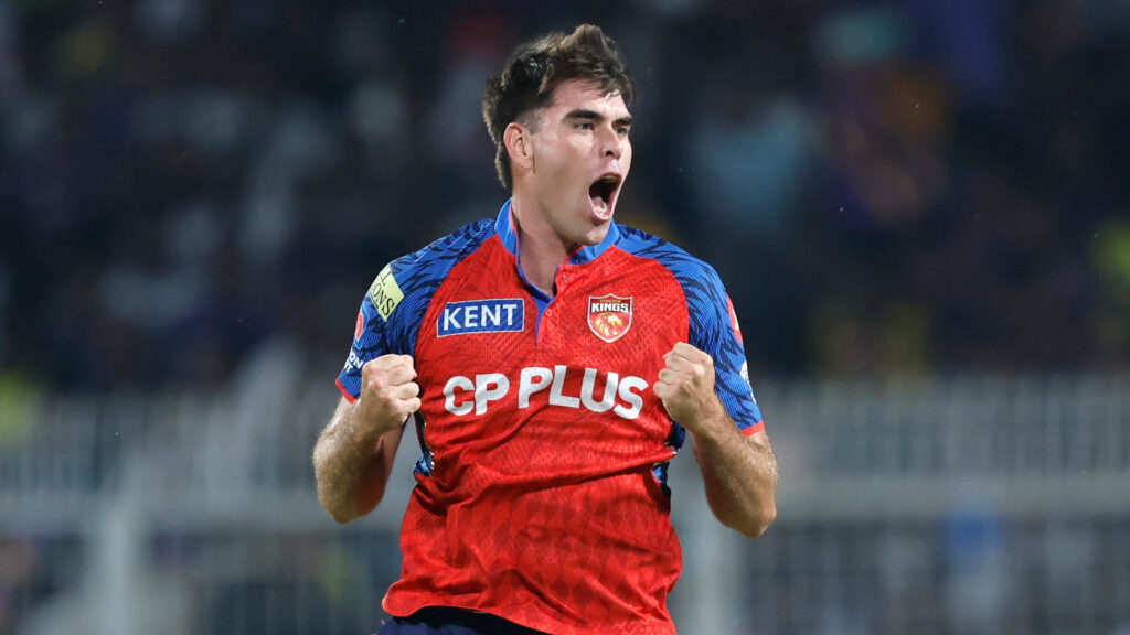 Bartlett strikes twice before rains sends Punjab top