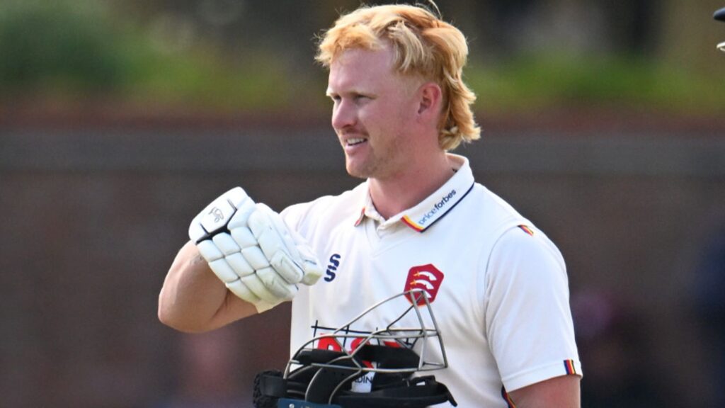 County Championship: Jordan Cox completes double hundred after England call as Essex dominate Rehan Ahmed’s Leicestershire | Cricket News