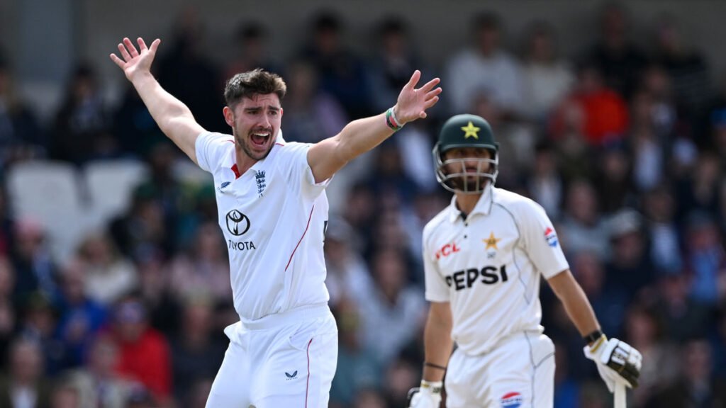 England crush sorry Pakistan by innings in three days